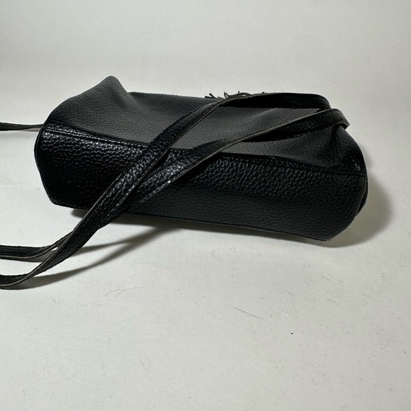Sleek Black Crossbody Bag with Adjustable Strap and Tassel - Picture 2 of 5